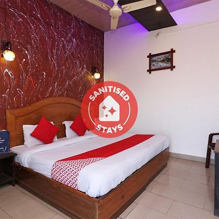 โอโย 75751 โฮเทล สุริยา Hotel Bahadrabad ภายนอก รูปภาพ
