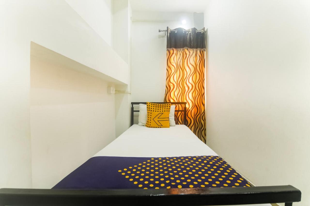 โอโย 75751 โฮเทล สุริยา Hotel Bahadrabad ภายนอก รูปภาพ