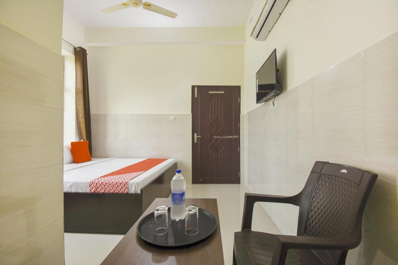 โอโย 75751 โฮเทล สุริยา Hotel Bahadrabad ภายนอก รูปภาพ