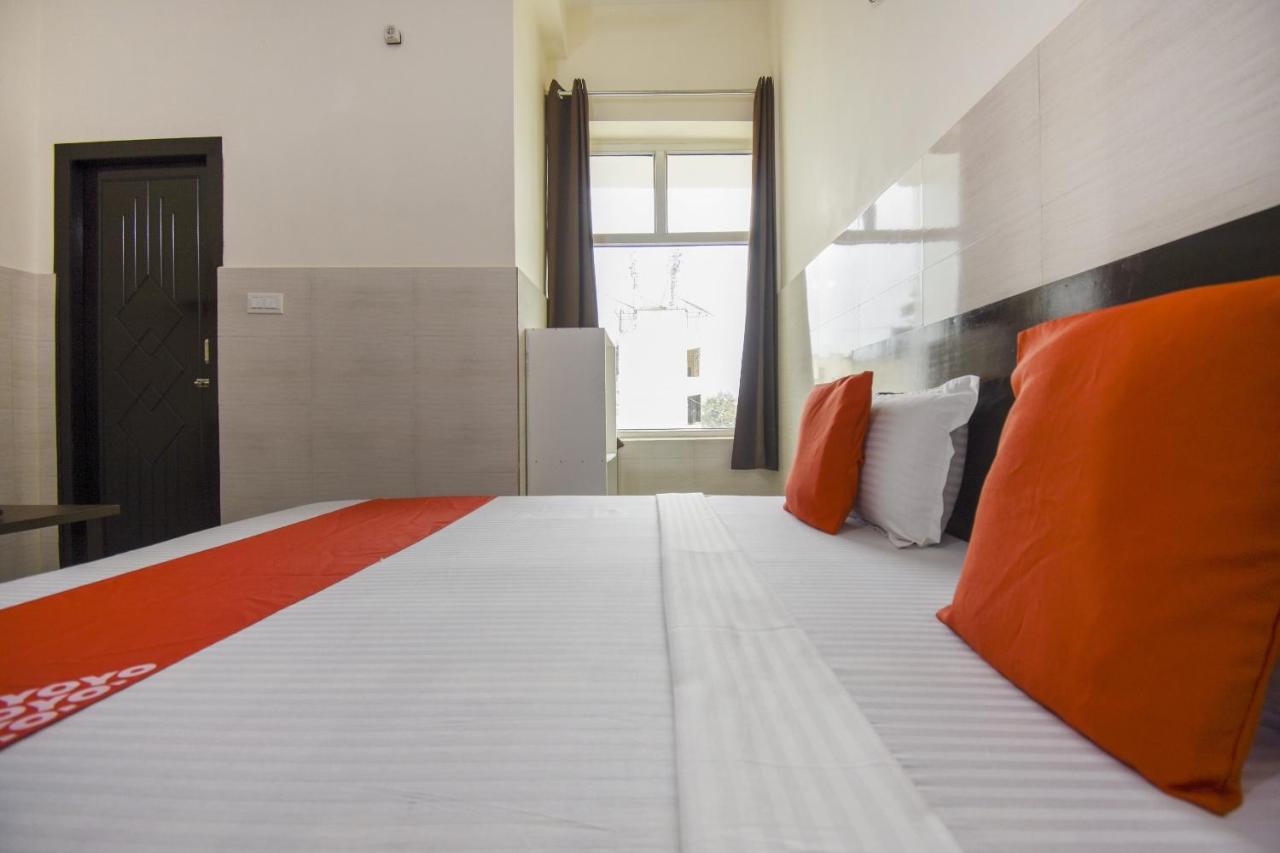 โอโย 75751 โฮเทล สุริยา Hotel Bahadrabad ภายนอก รูปภาพ