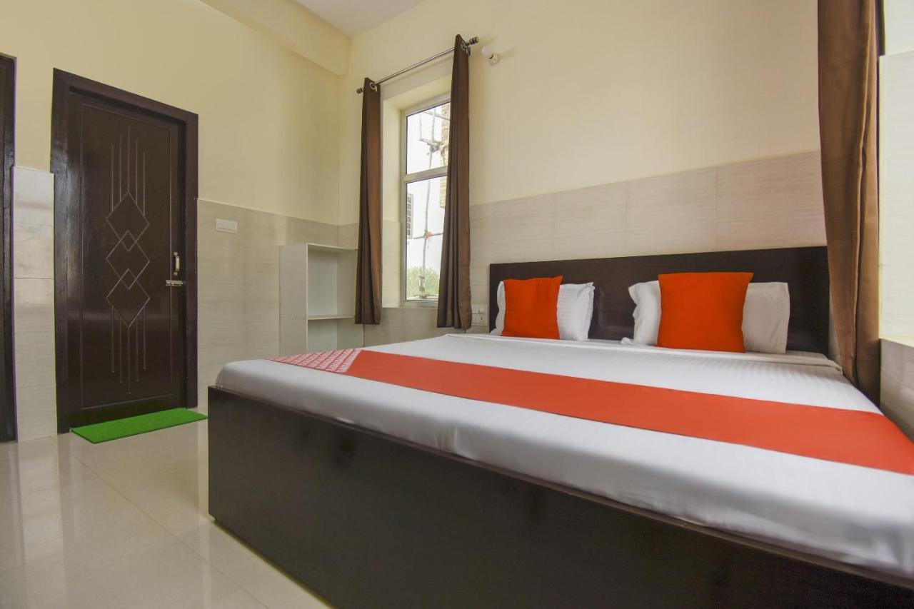 โอโย 75751 โฮเทล สุริยา Hotel Bahadrabad ภายนอก รูปภาพ