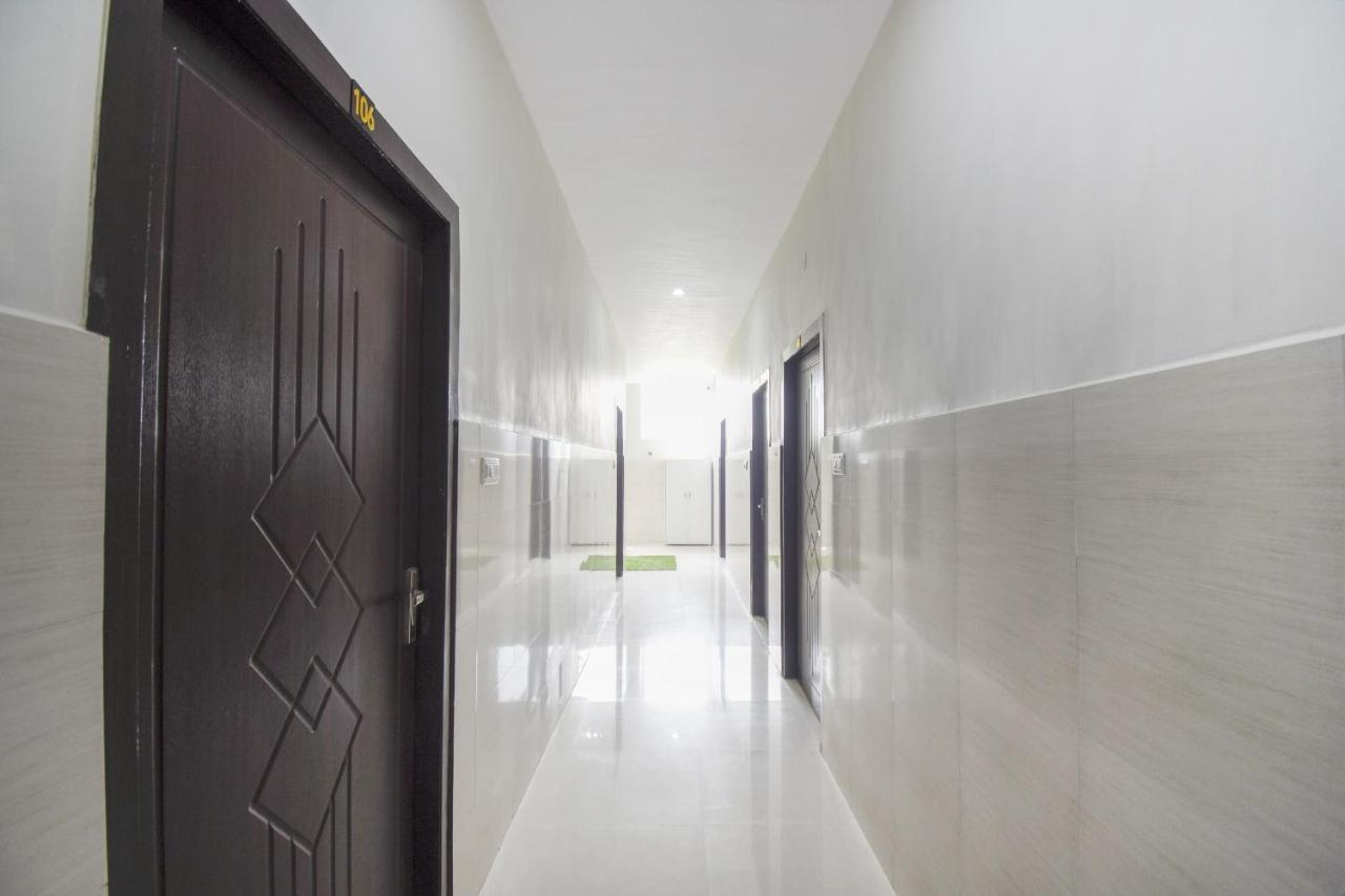 โอโย 75751 โฮเทล สุริยา Hotel Bahadrabad ภายนอก รูปภาพ