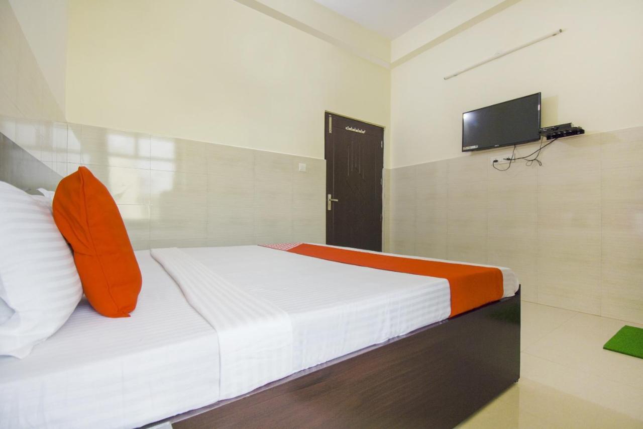 โอโย 75751 โฮเทล สุริยา Hotel Bahadrabad ภายนอก รูปภาพ